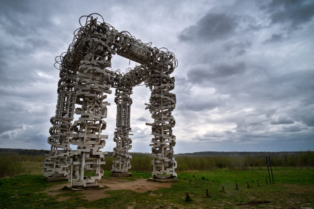 Никола-Ленивец — это самый большой арт-парк Европы