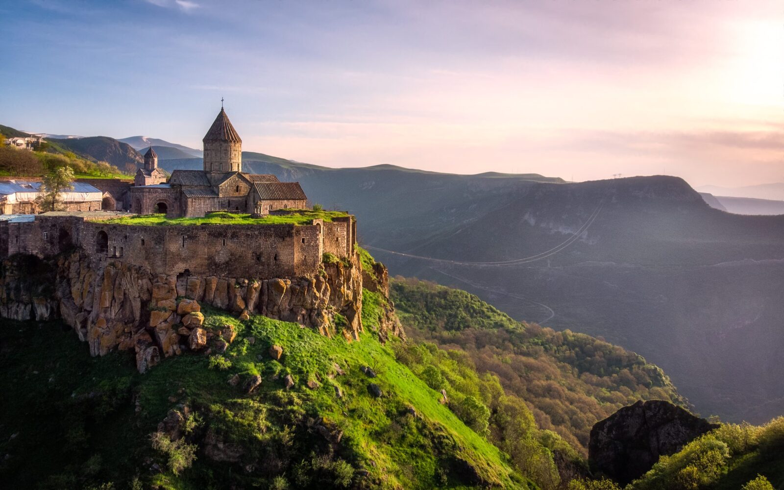 Монастырь Татев в горах Армении. - поездка в Армению на трициклах